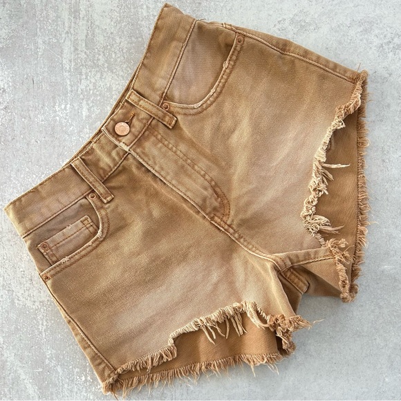 Urban Outfitters BDG High Rise Cheeky Short in Light Sand 24 - Picture 4 of 8